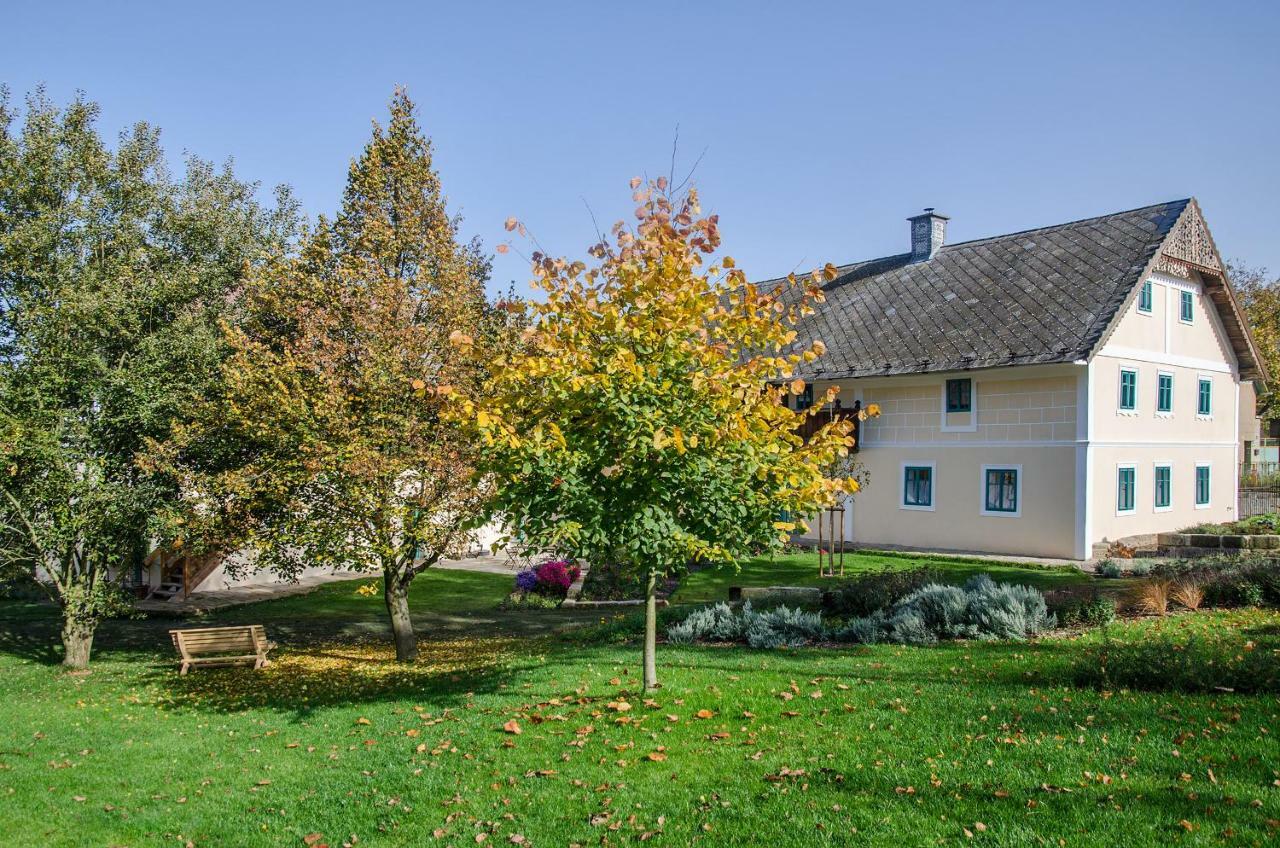 Hotel Homutuv Statek Kokorin Zewnętrze zdjęcie